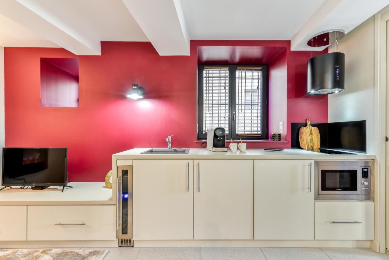 Les Gites De Laure - O Lit Divin, Instant De Volupte, Balneo Sauna, Climatisation, Netflix, 160M De La Cite Medievale Carcassonne Exterior foto
